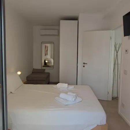 Marisabella 9 * バーリ